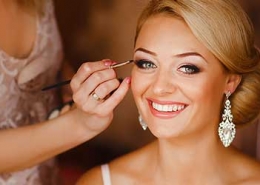 Notfallkoffer Hochzeit - Hochzeitsfrisur und MakeUp Berlin Friseur, Visagist & Make Up