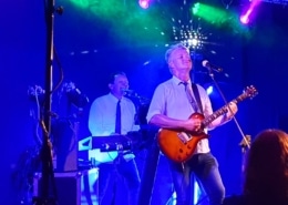 Hochzeitsband große Besetzung Gitarre und Keyboards