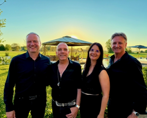Tom Croèl & Friends on sunset
