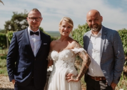 Christopher Krill mit Hochzeitspaar rednerwerCKstatt by Christopher Krill mit Hochzeitspaar